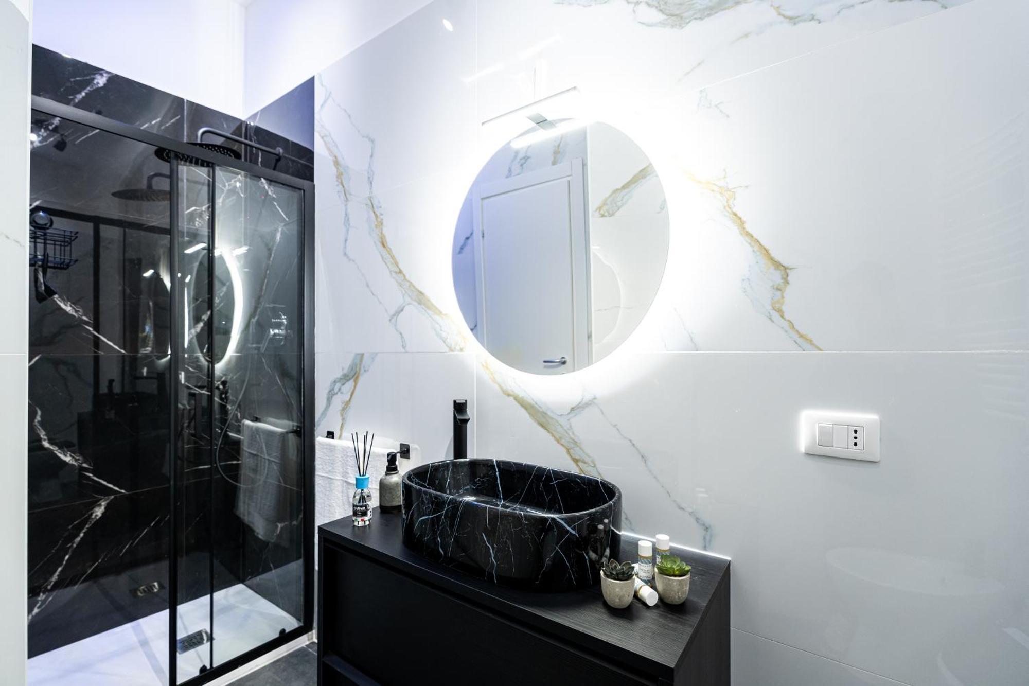Centocinque Aparthouse - Luxe Apartment *