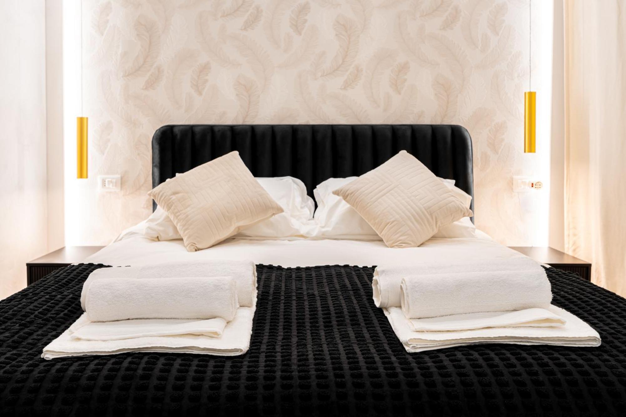 Centocinque Aparthouse - Luxe Apartment *